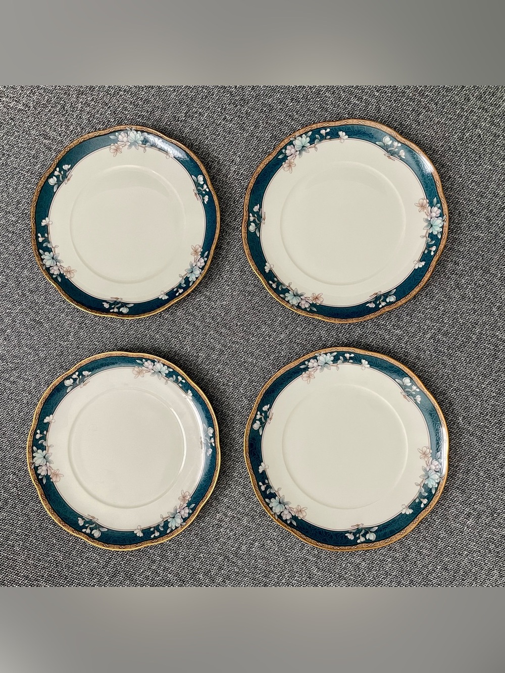 Noritake Sandhurst 9742 Bone China
 6.5 inch plates